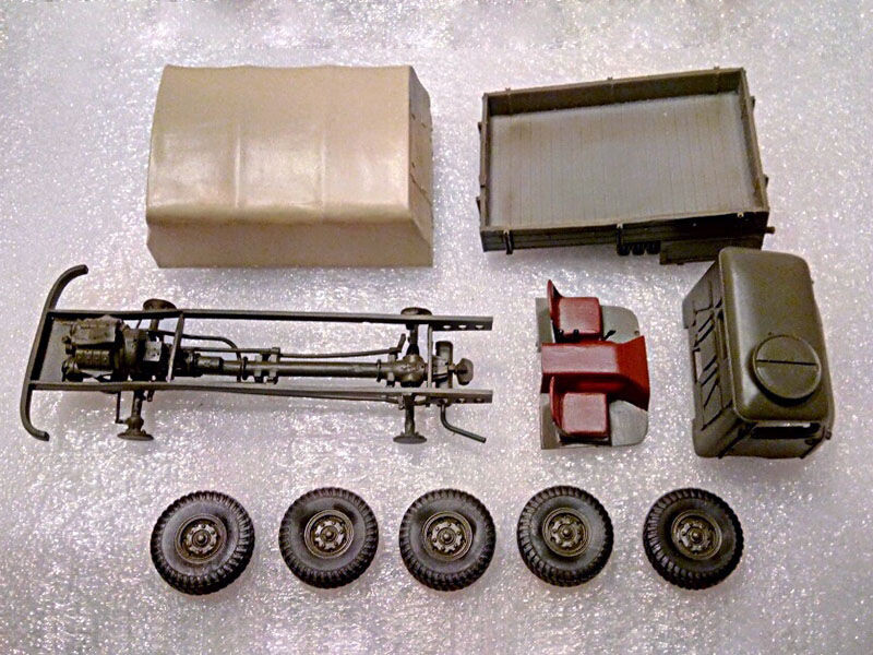 MAC Tatra 805 valník s plachtou 1:43 